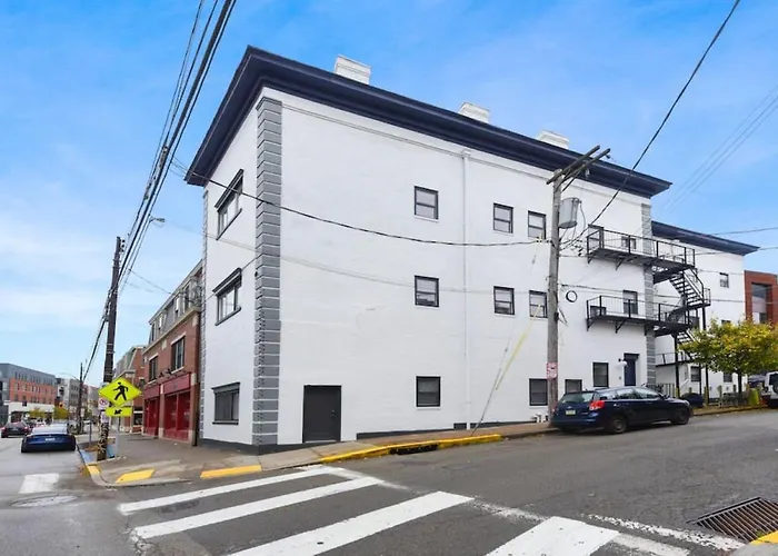Hostwise - Butler St - Private Entrance On Ground Floor - Lower Lawrenceville Pittsburgh