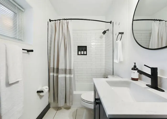 Hostwise - Butler St - Private Entrance On Ground Floor - Lower Lawrenceville Apartment
