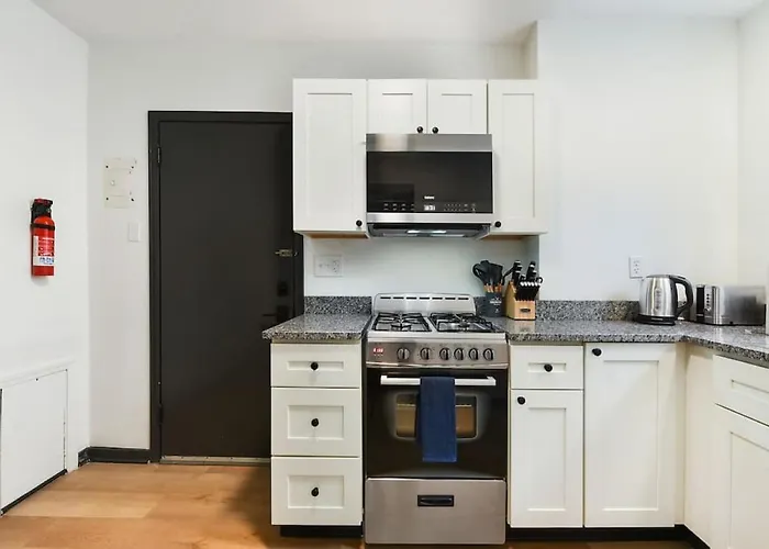 Hostwise - Butler St - Private Entrance On Ground Floor - Lower Lawrenceville Apartment Pittsburgh